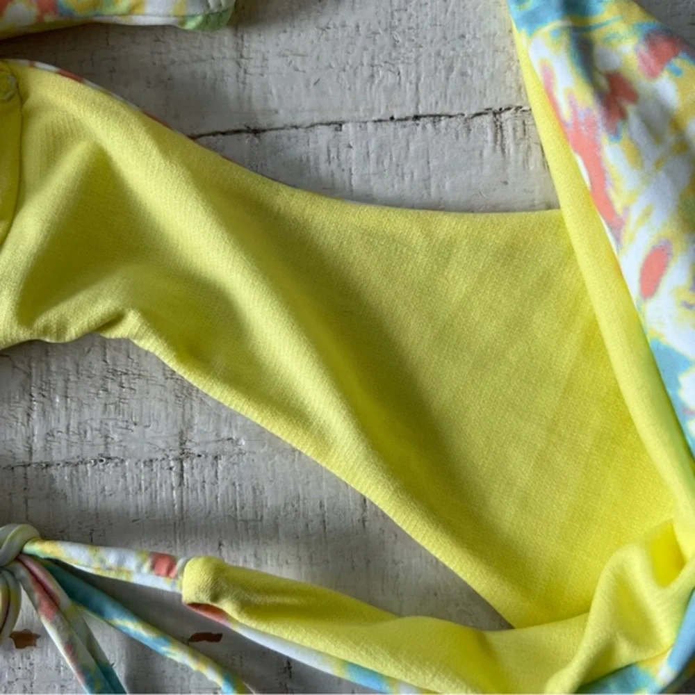 Hurley Rhythm Wash Cheeky Side Tie Bikini Bottoms size Large NWT Tie‎ Dye